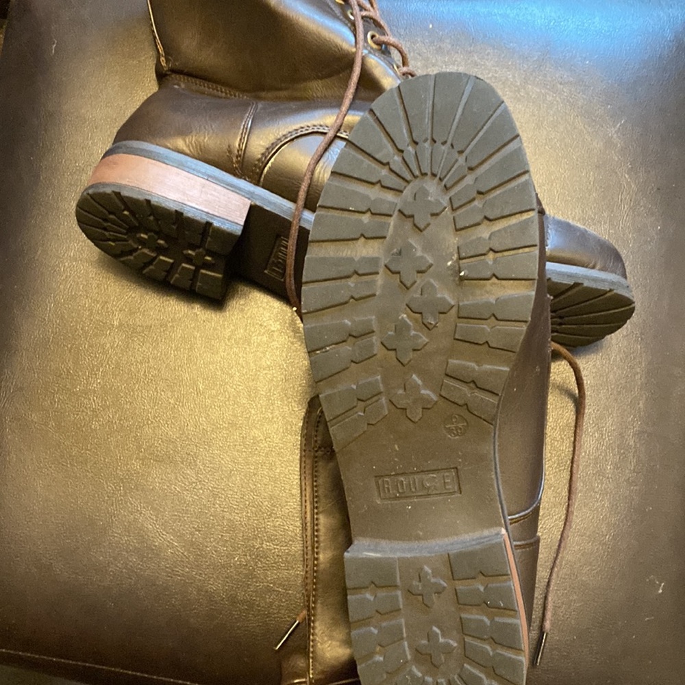 Shoes - Picture 3 of 3